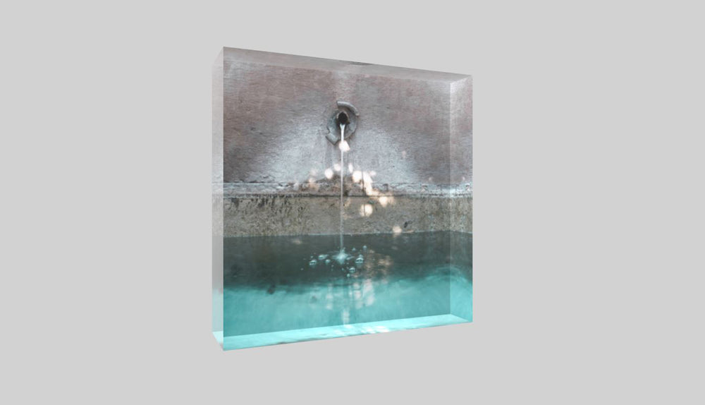 
                  
                    Kalte Anmut, Foto Acrylblock, purespective Kathrin Meister, seitliche Ansicht Quadrat
                  
                